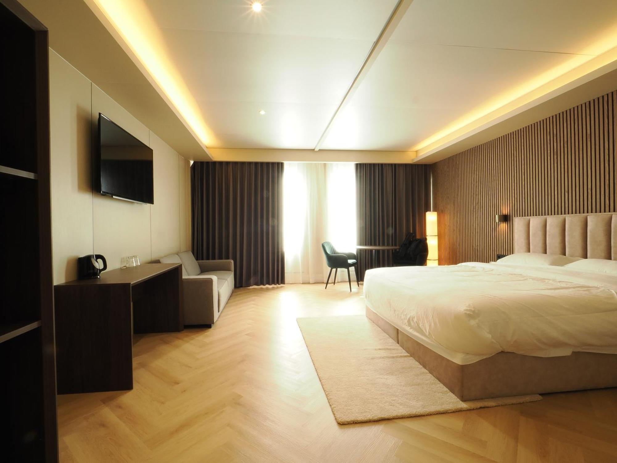 Tung Hotel เซโวลเดอ ภายนอก รูปภาพ